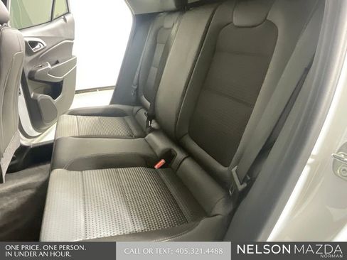 Used 2024 Chevrolet Trax LT FWD image 26