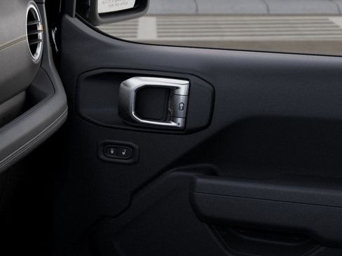 New 2025 Jeep Gladiator Sport image 25