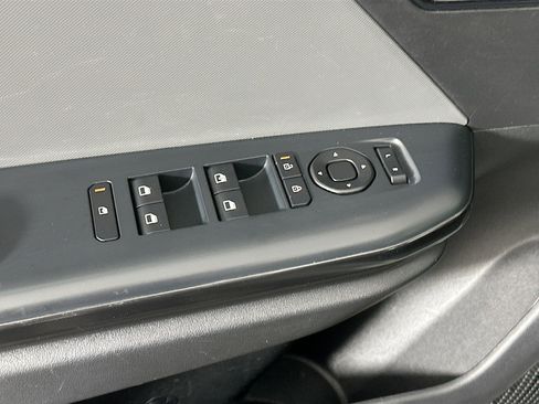 Used 2025 Kia K4 LXS image 15