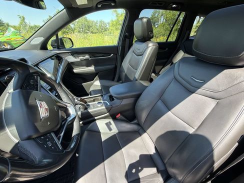 Used 2021 Cadillac XT6 Premium Luxury FWD image 13