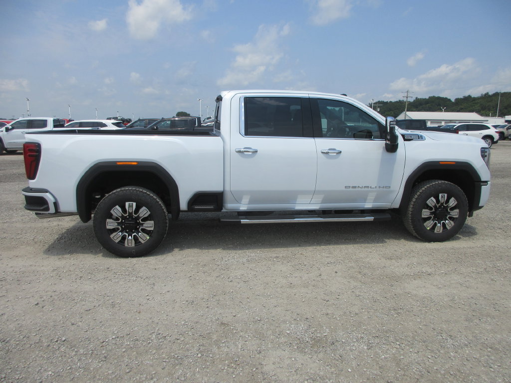 New 2026 GMC Sierra 2500 Denali w/ Denali Reserve Package AWD/4WD image 3