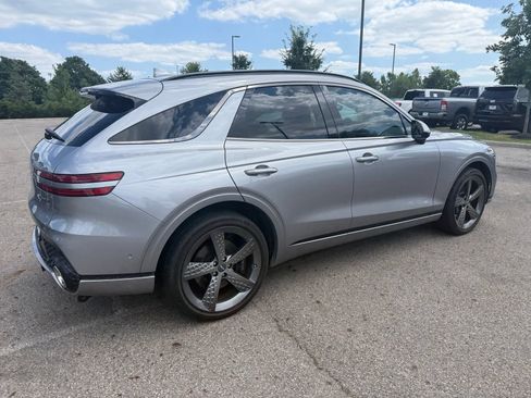 Used 2024 Genesis GV70 3.5T Sport w/ Sport Advanced Package AWD/4WD image 5