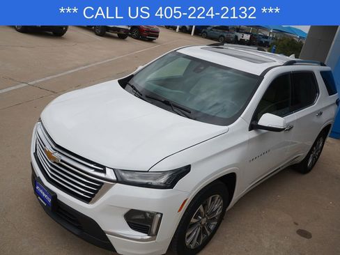 Used 2023 Chevrolet Traverse Premier FWD image 15