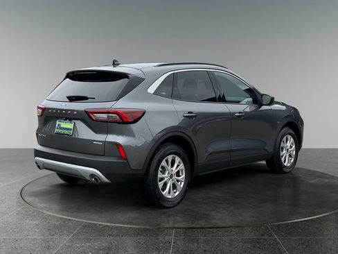 Used 2023 Ford Escape Active w/ Tech Pack #1 AWD/4WD image 10