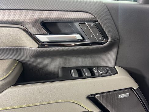 New 2026 Chevrolet Silverado 2500 ZR2 AWD/4WD image 26