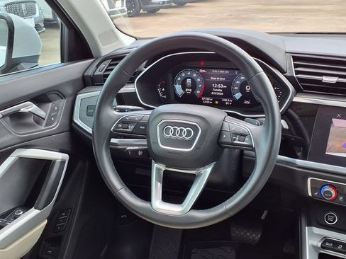 Used 2022 Audi Q3 2.0T Premium w/ Convenience Package AWD/4WD image 7