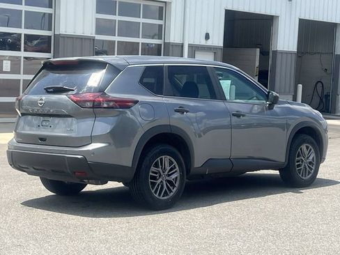 Used 2024 Nissan Rogue S AWD/4WD image 13