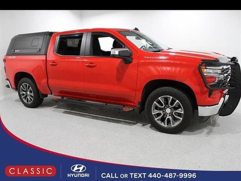 Used 2023 Chevrolet Silverado 1500 LT image 1