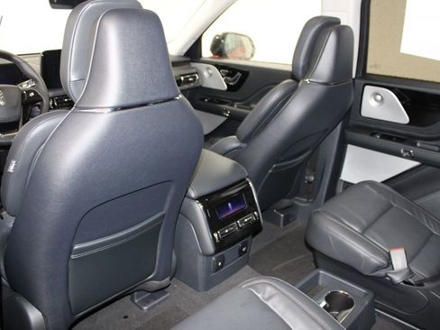 New 2026 Lincoln Aviator Reserve w/ Luxury Package RWD image 27