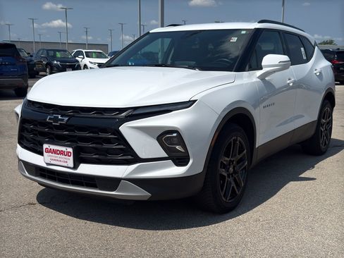 Certified 2023 Chevrolet Blazer LT w/ LPO, Black Grille Bar Package AWD/4WD image 2