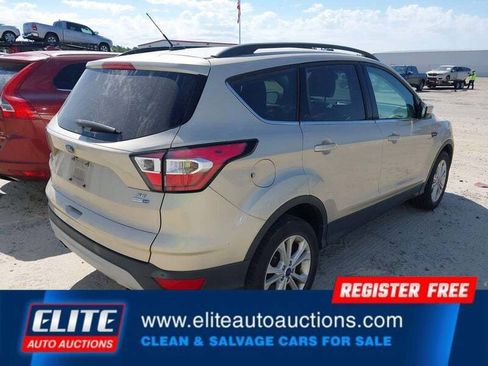 Used 2017 Ford Escape SE w/ SE Leather Comfort Package AWD/4WD image 8