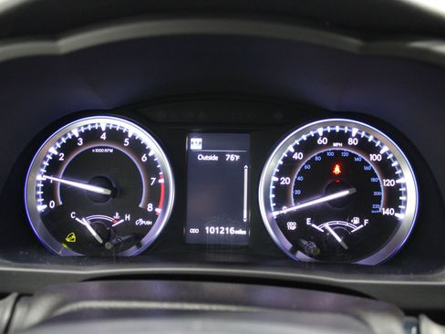 Used 2018 Toyota Highlander XLE AWD/4WD image 31