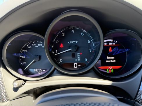 Certified 2025 Porsche Macan GTS image 35