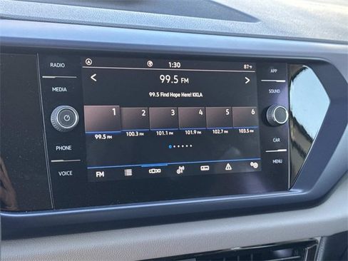 Used 2022 Volkswagen Taos SE image 10