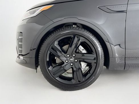 Used 2025 Land Rover Discovery Dynamic SE AWD/4WD image 27