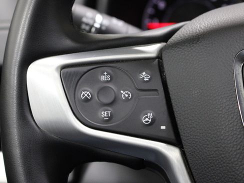 Used 2024 GMC Terrain SLT w/ Infotainment Package II image 12