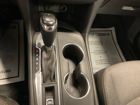 Used 2018 Chevrolet Equinox LT AWD/4WD image 18
