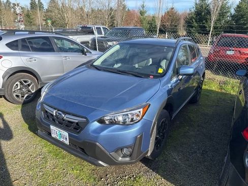 Used 2023 Subaru Crosstrek 2.0i Premium image 4