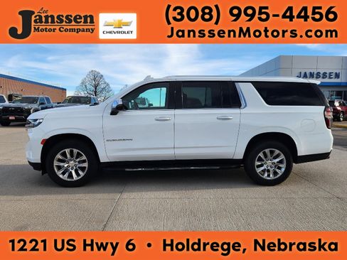 Used 2023 Chevrolet Suburban Premier image 1