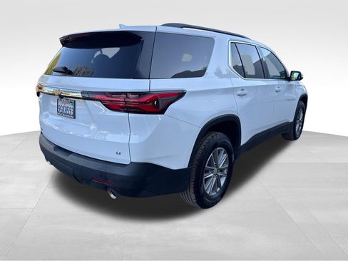 Used 2023 Chevrolet Traverse LT FWD image 5
