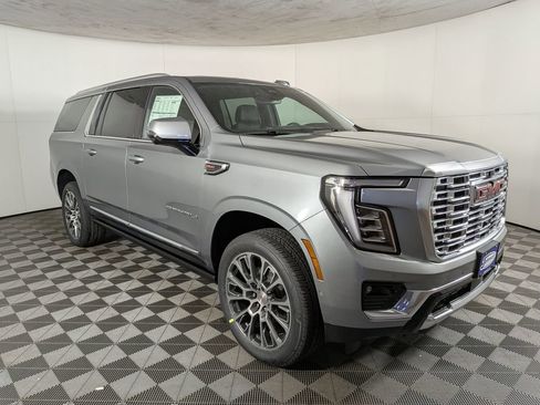 New 2026 GMC Yukon XL Denali w/ Sun & Power Step Package image 5
