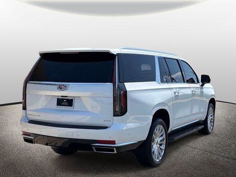 Used 2024 Cadillac Escalade ESV Premium Luxury AWD/4WD image 2