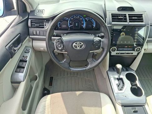 Used 2013 Toyota Camry XLE w/ Leather Pkg image 12