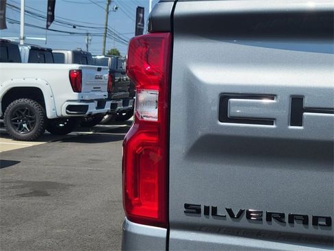 Used 2023 Chevrolet Silverado 1500 LT Trail Boss w/ Protection Package image 10