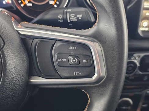 Used 2023 Jeep Gladiator Overland AWD/4WD image 28