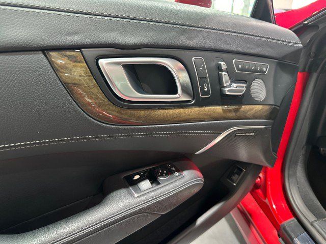 Used 2015 Mercedes-Benz SL 550 w/ Driver Assistance Package image 49