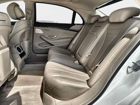 Used 2019 Mercedes-Benz S 560 Sedan image 11