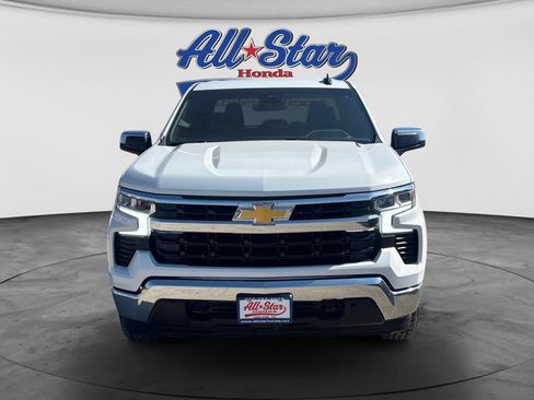 Used 2024 Chevrolet Silverado 1500 LT w/ Z71 Off-Road Package AWD/4WD image 2