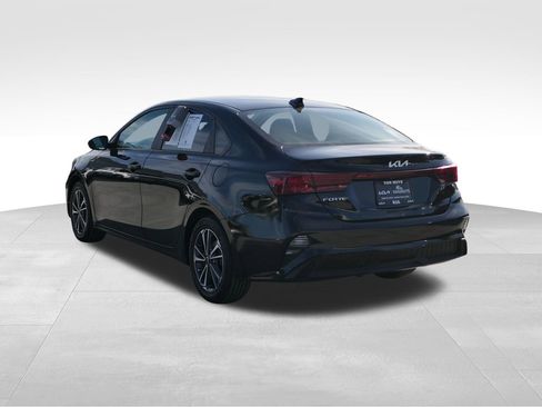 Used 2024 Kia Forte LXS image 6