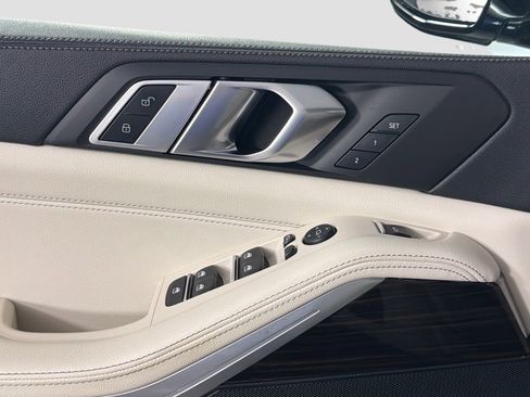 Used 2021 BMW X5 xDrive40i w/ Convenience Package image 18