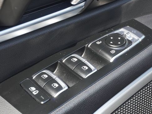 Used 2022 Kia Telluride EX w/ EX Premium Package image 35