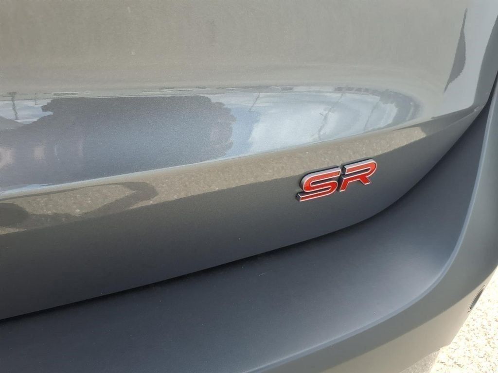 Used 2025 Nissan Kicks SR FWD image 20