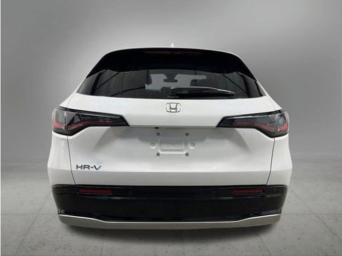 New 2026 Honda HR-V EX-L image 4
