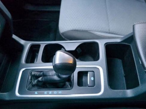 Used 2017 Ford Escape SE w/ Equipment Group 201A image 15