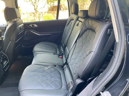 Used 2025 BMW X7 xDrive40i w/ Parking Assistance Package AWD/4WD image 43