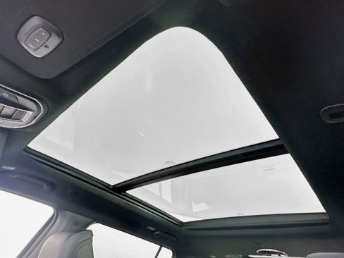 New 2026 Jeep Grand Wagoneer L 2WD image 14