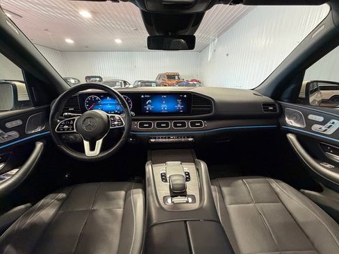 Used 2020 Mercedes-Benz GLS 450 4MATIC image 31