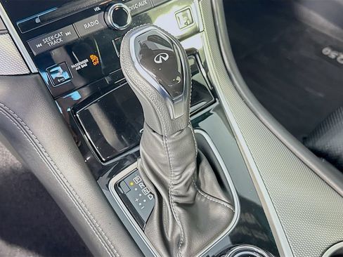 Used 2018 INFINITI Q50 Sport w/ Sensory Package (Sport) AWD/4WD image 17