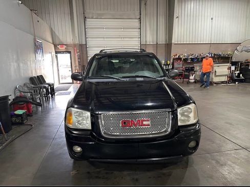 Used 2005 GMC Envoy SLT image 3