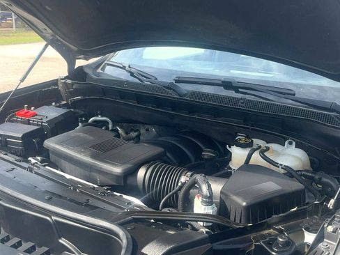 Used 2024 Chevrolet Tahoe LT RWD image 11