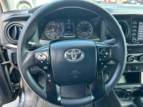 Used 2020 Toyota Tacoma SR AWD/4WD image 18