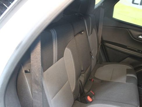 Used 2024 Chevrolet Blazer LT w/ Convenience Package FWD image 11