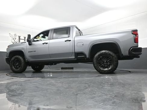 New 2026 Chevrolet Silverado 2500 ZR2 w/ LPO, Dark Essentials Package AWD/4WD image 33