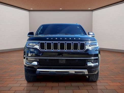 Used 2024 Jeep Wagoneer L Series III w/ Premium Group I AWD/4WD image 2