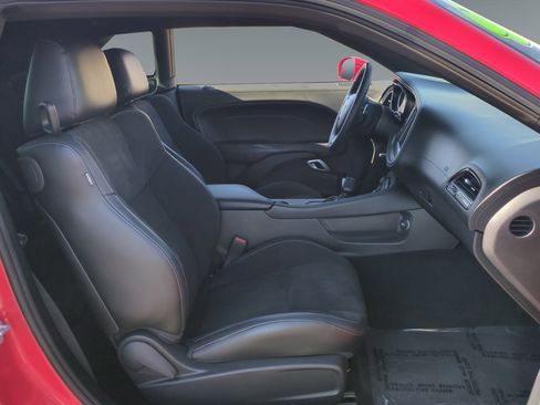 Used 2023 Dodge Challenger GT w/ Plus Package image 19