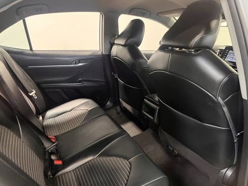 Used 2022 Toyota Camry SE image 14